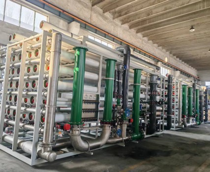 反滲透設(shè)備展示