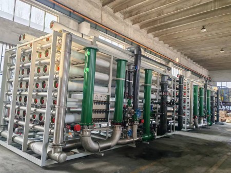 反滲透設(shè)備展示