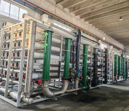 反滲透設(shè)備展示